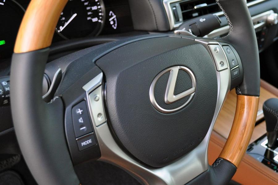  Lexus GS450h 2011 года  (фото 118 из 208)